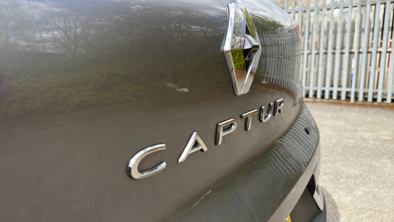 Renault Captur 1.6 E-Tech full hybrid 145 Techno 5dr Auto Hybrid Hatchback